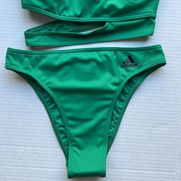 adidas Danz Bikini Set in Green - Picture 4 of 10